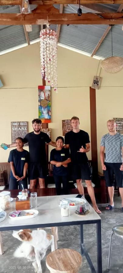 A-Manta Homestay Labuan Bajo Dış mekan fotoğraf