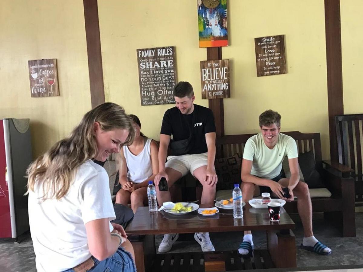 A-Manta Homestay Labuan Bajo Dış mekan fotoğraf